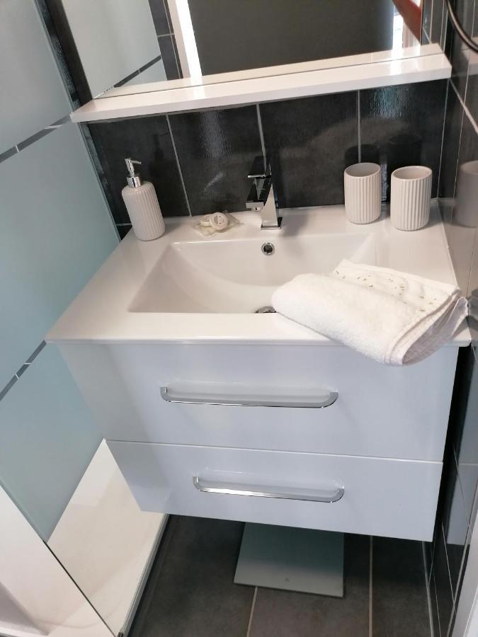 Coconpresdisney Apartment Chambry Bagian luar foto